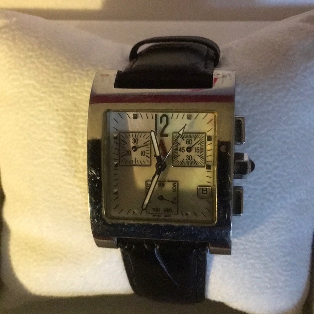 Ladies Watch - Picture 5 of 5